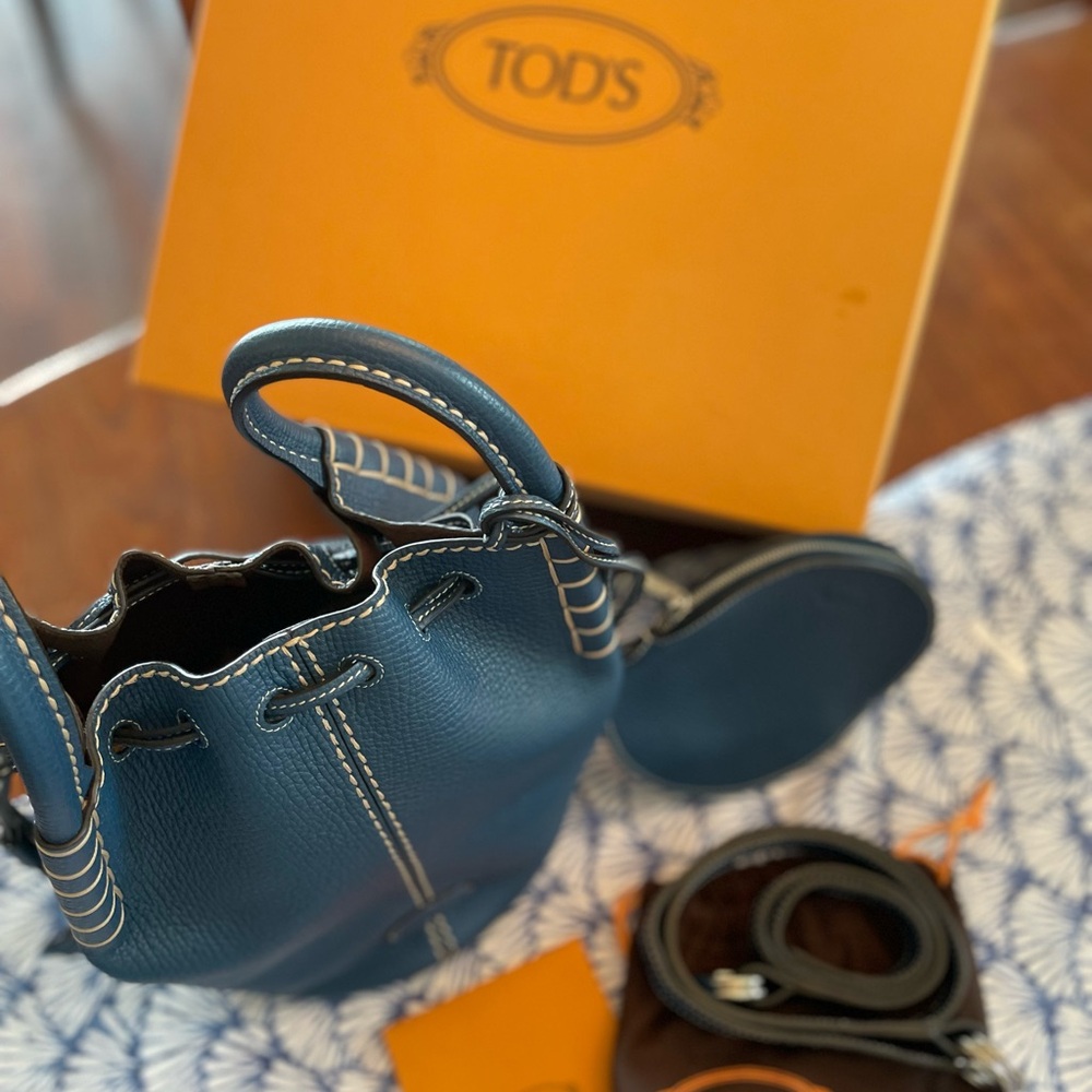 Tod's Navy Leather Bucket Bag